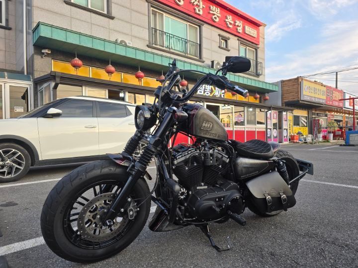 할리데이비슨 포티에잇 2020 블랙 사진 1
