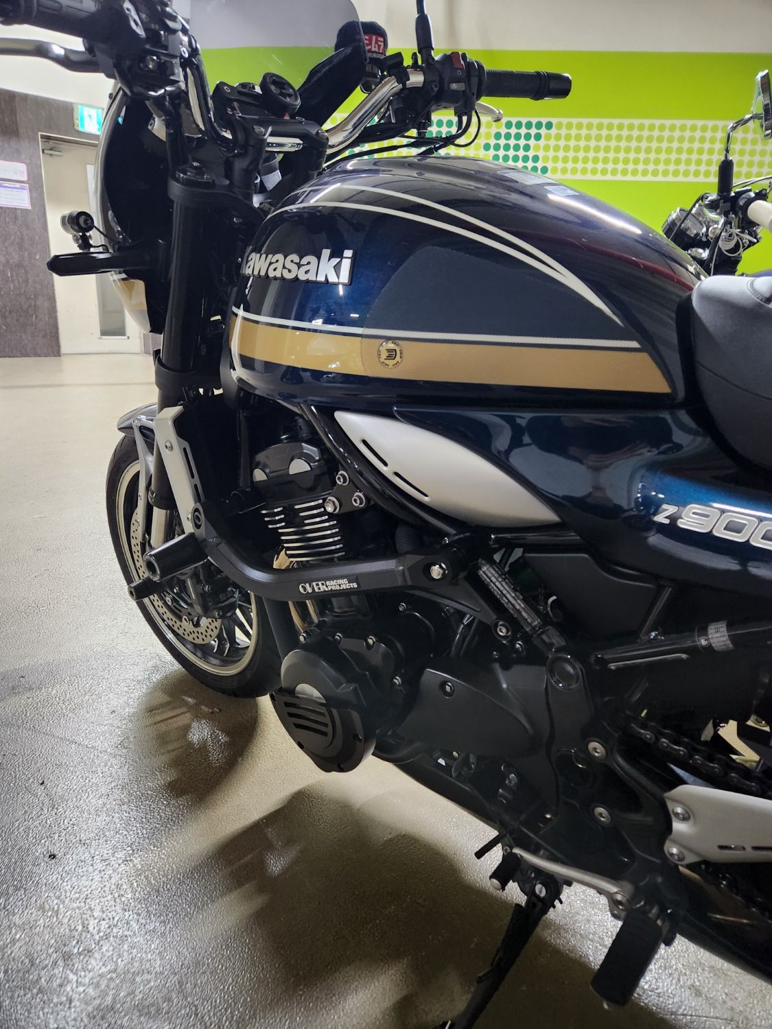 가와사키 Z 900 RS more