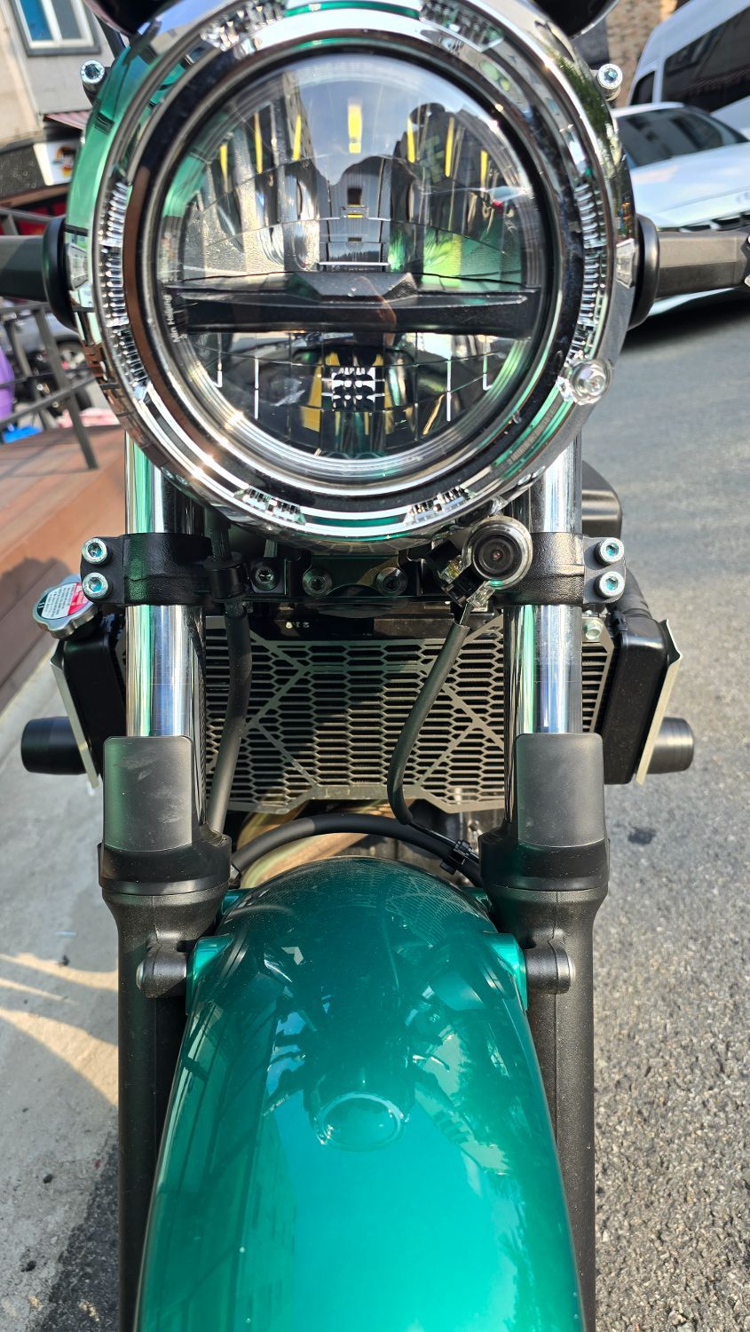 가와사키 Z 650 RS more