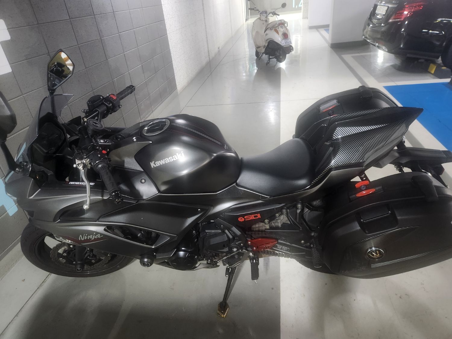 가와사키 닌자 650 more