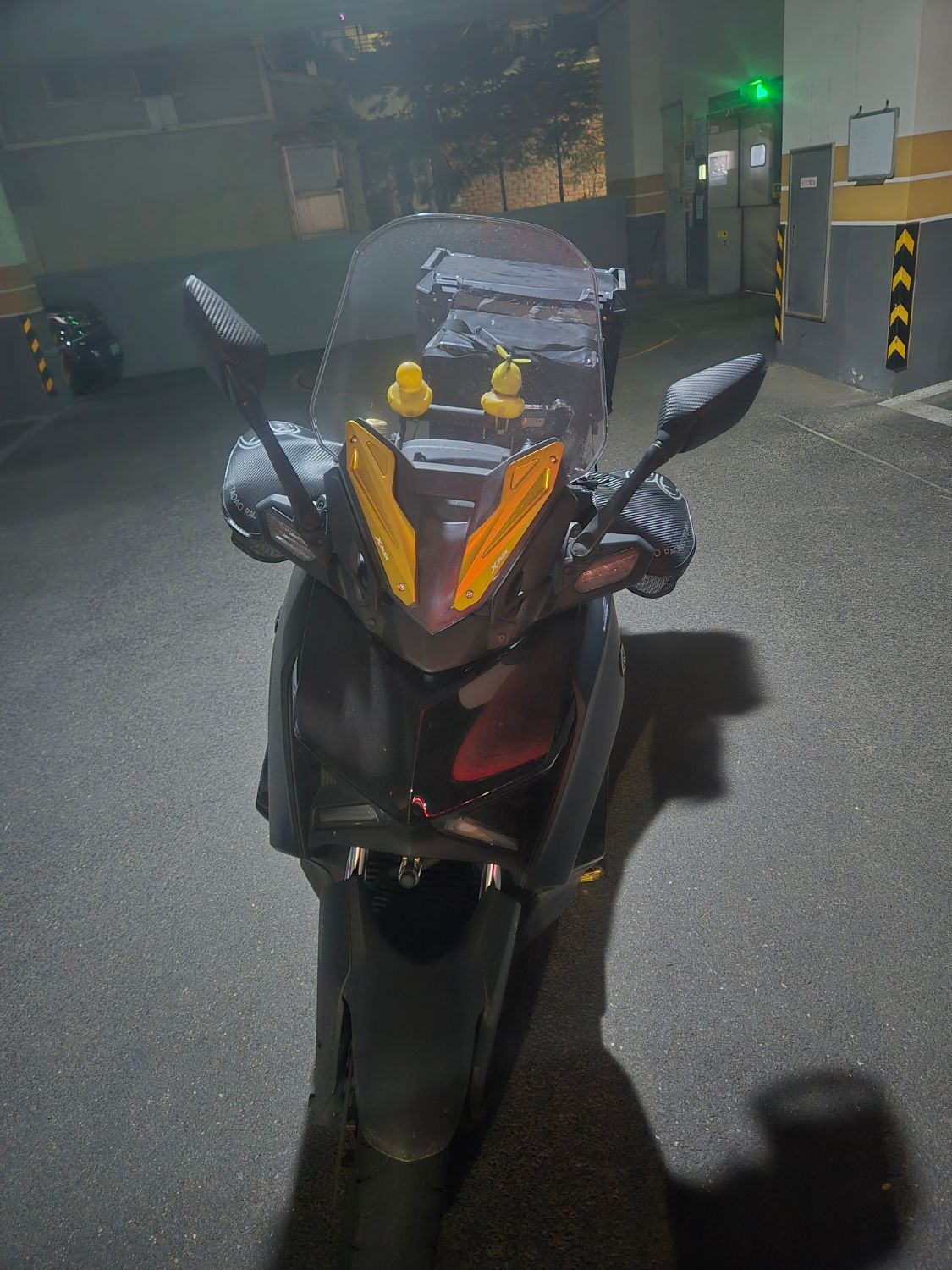 야마하 XMAX 300 ABS more