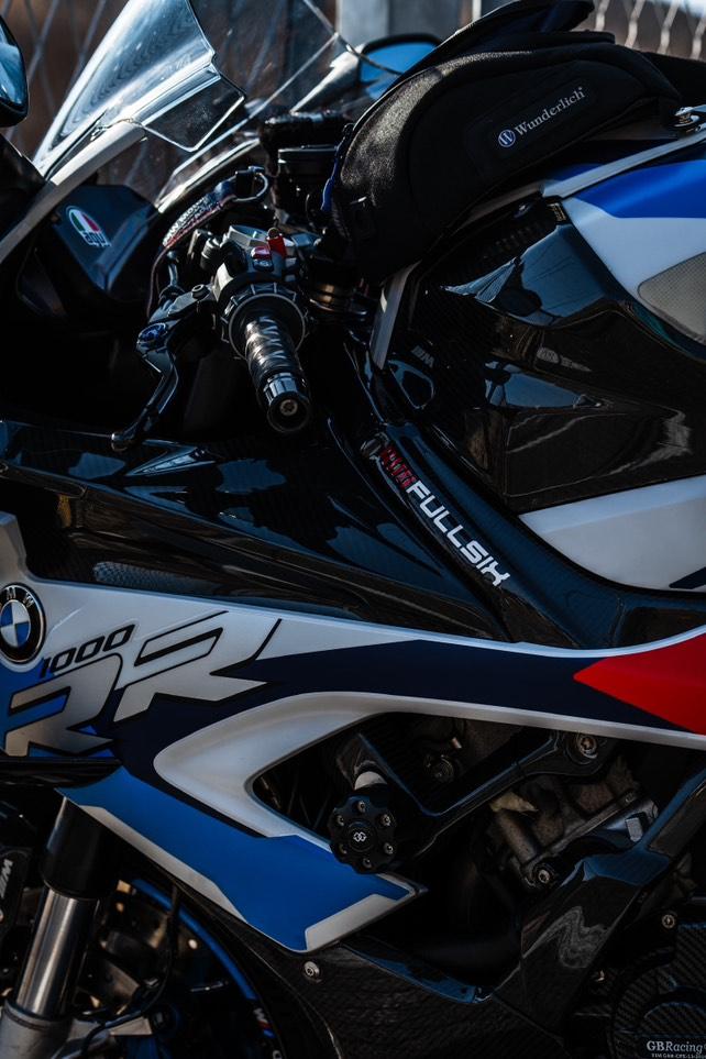 BMW M 1000 RR more