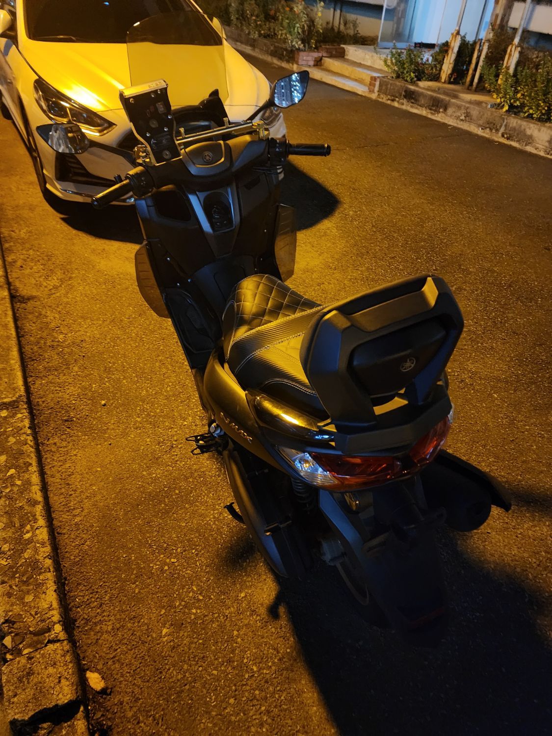 야마하 NMAX 125 thumb 2