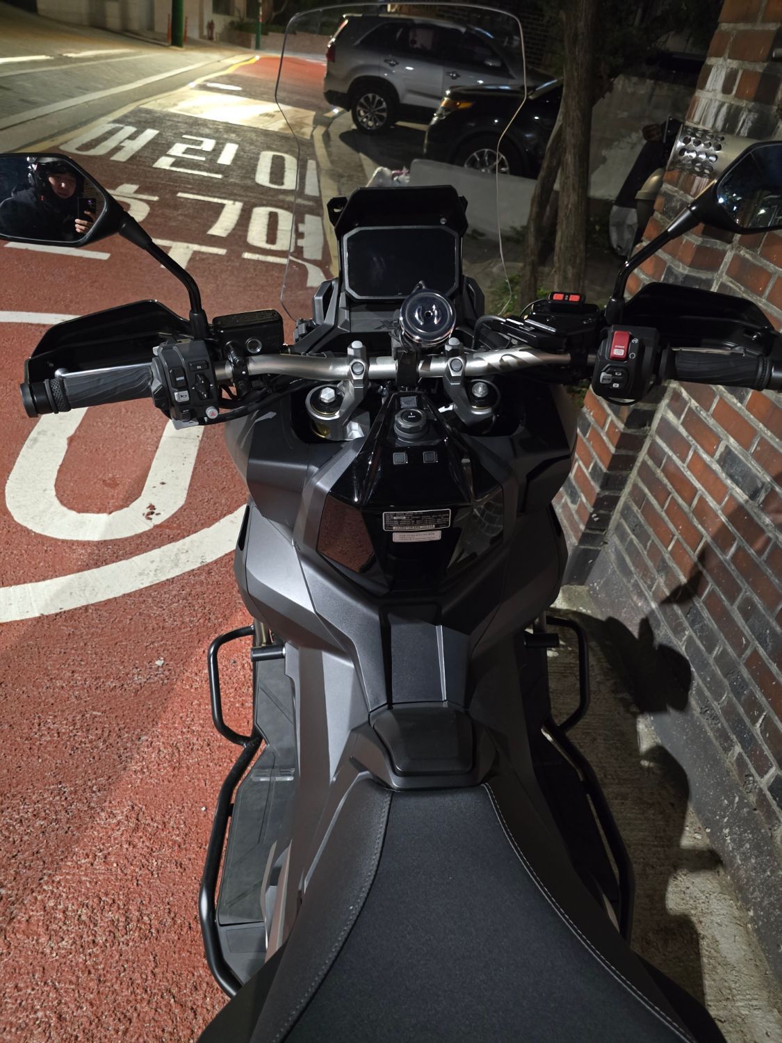 혼다 X ADV thumb 2