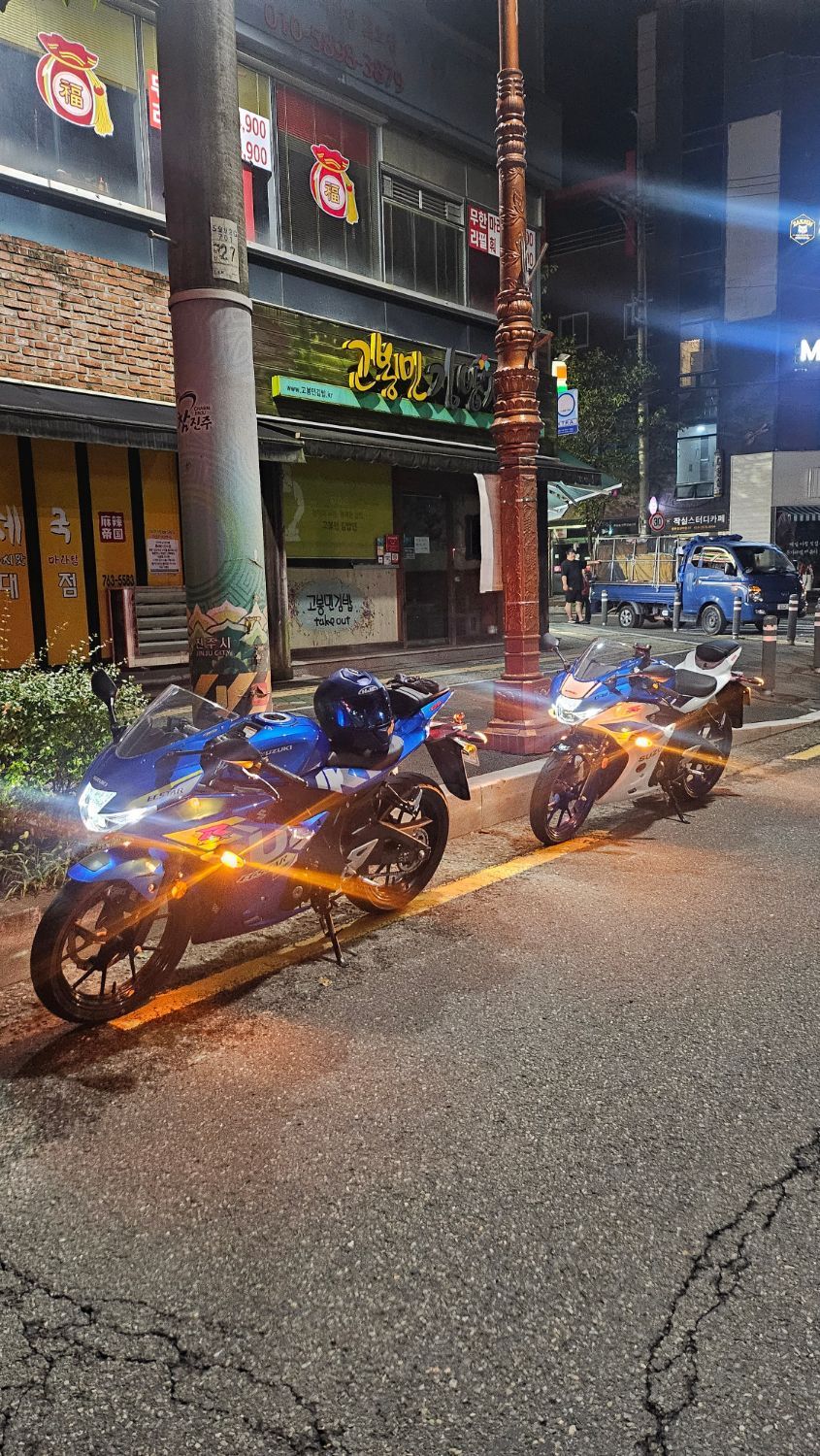 스즈키 GSX R 125 ABS more
