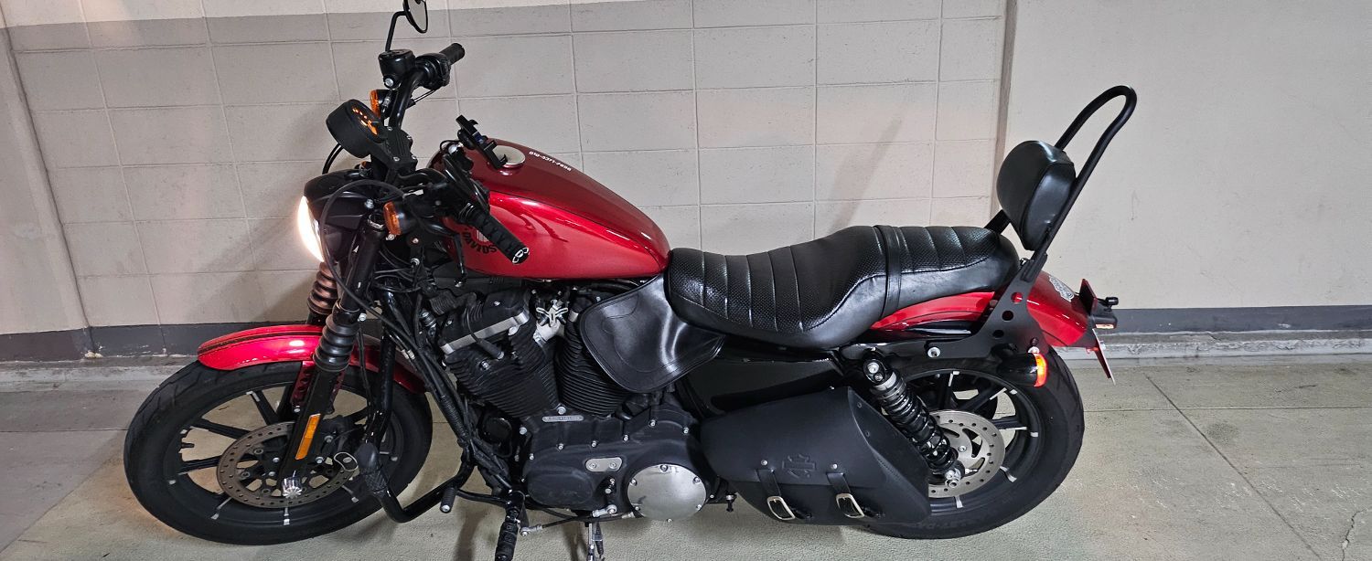 할리데이비슨 아이언 883 more