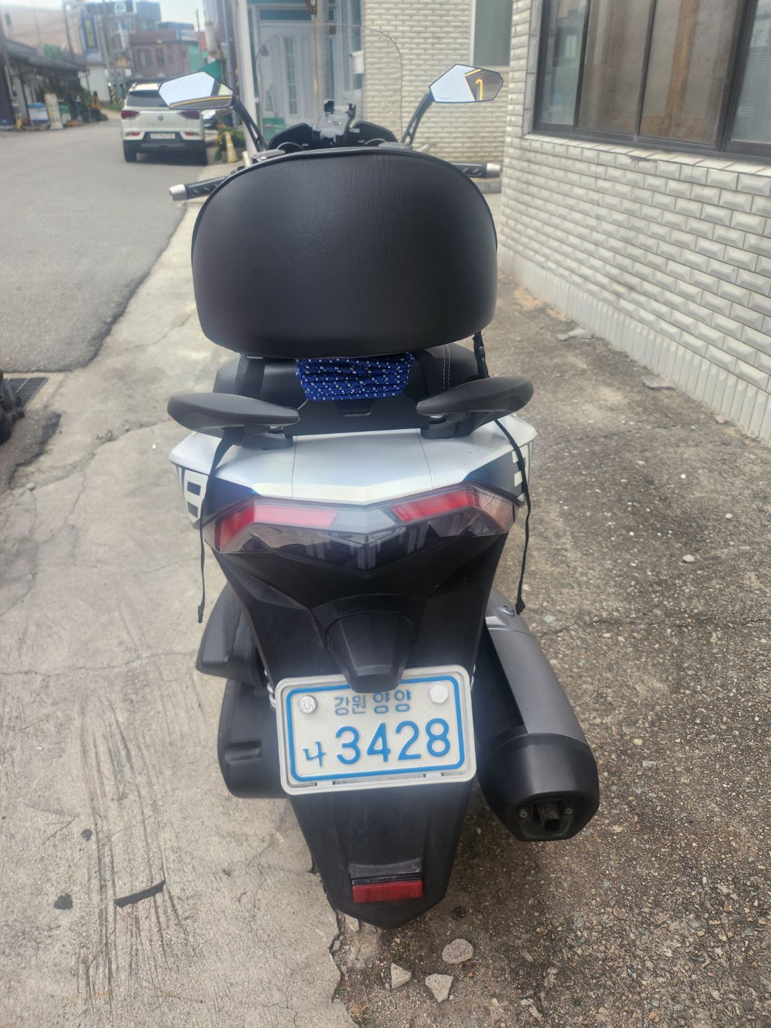 케이앤씨모터스 에릭 300 more