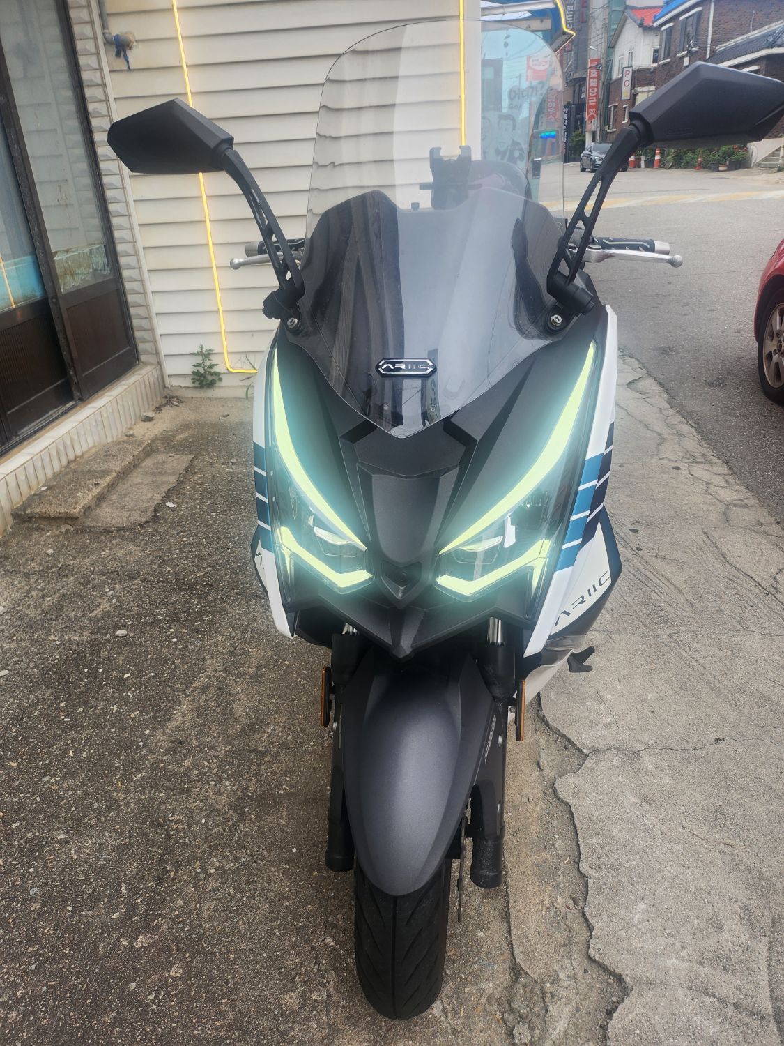 케이앤씨모터스 에릭 300 thumb 2