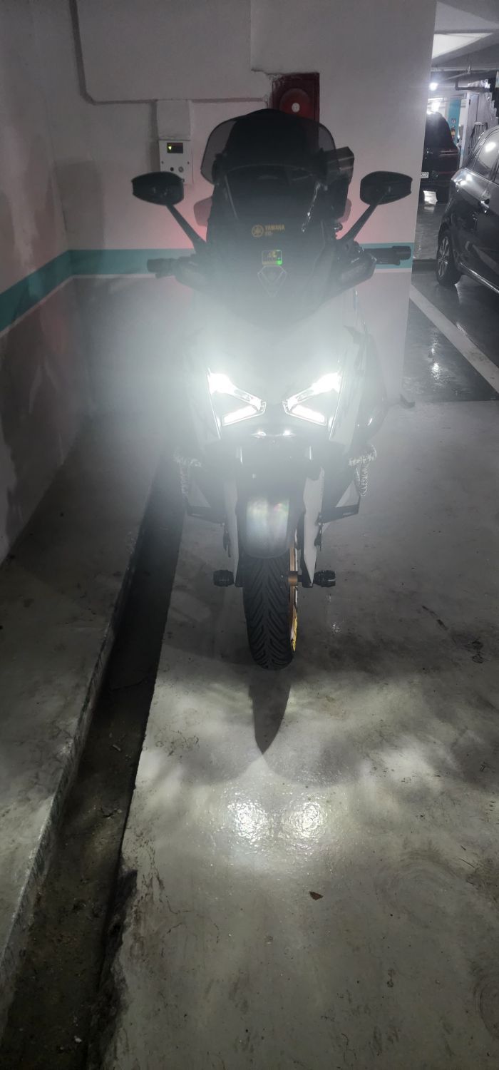 야마하 XMAX 300 ABS more