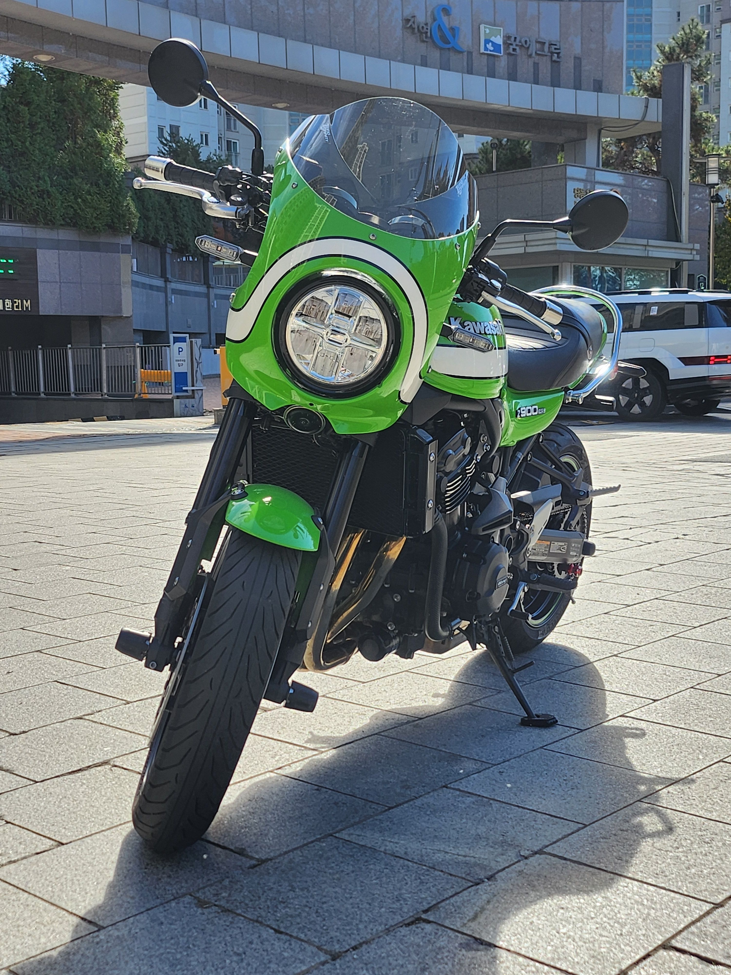 가와사키 Z 900 RS 카페 more