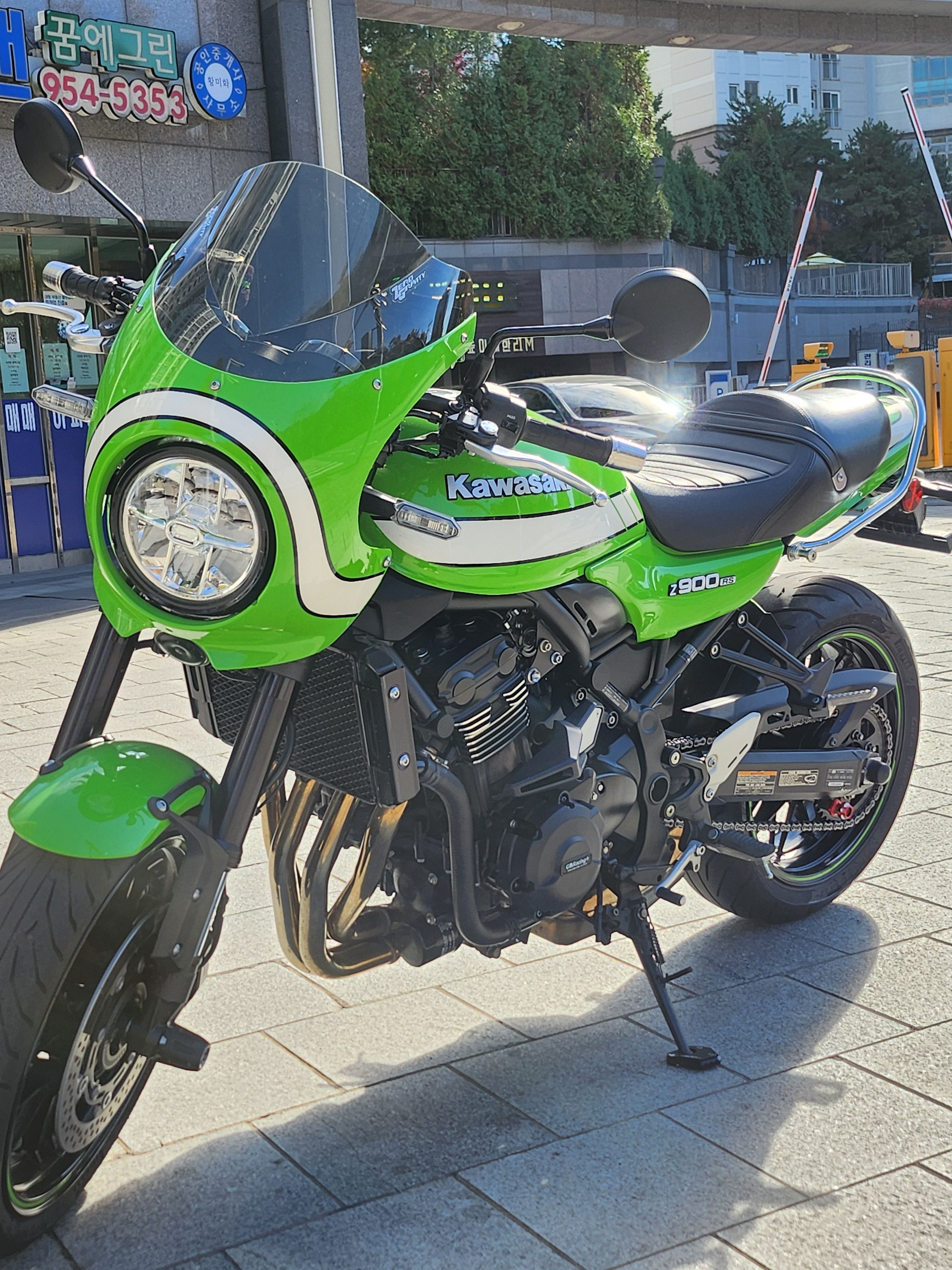 가와사키 Z 900 RS 카페 thumb 2