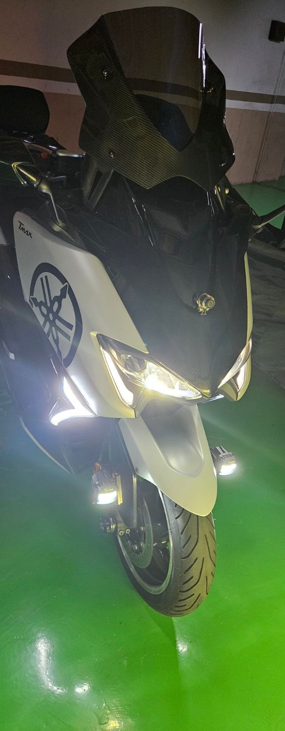 야마하 TMAX 530 more