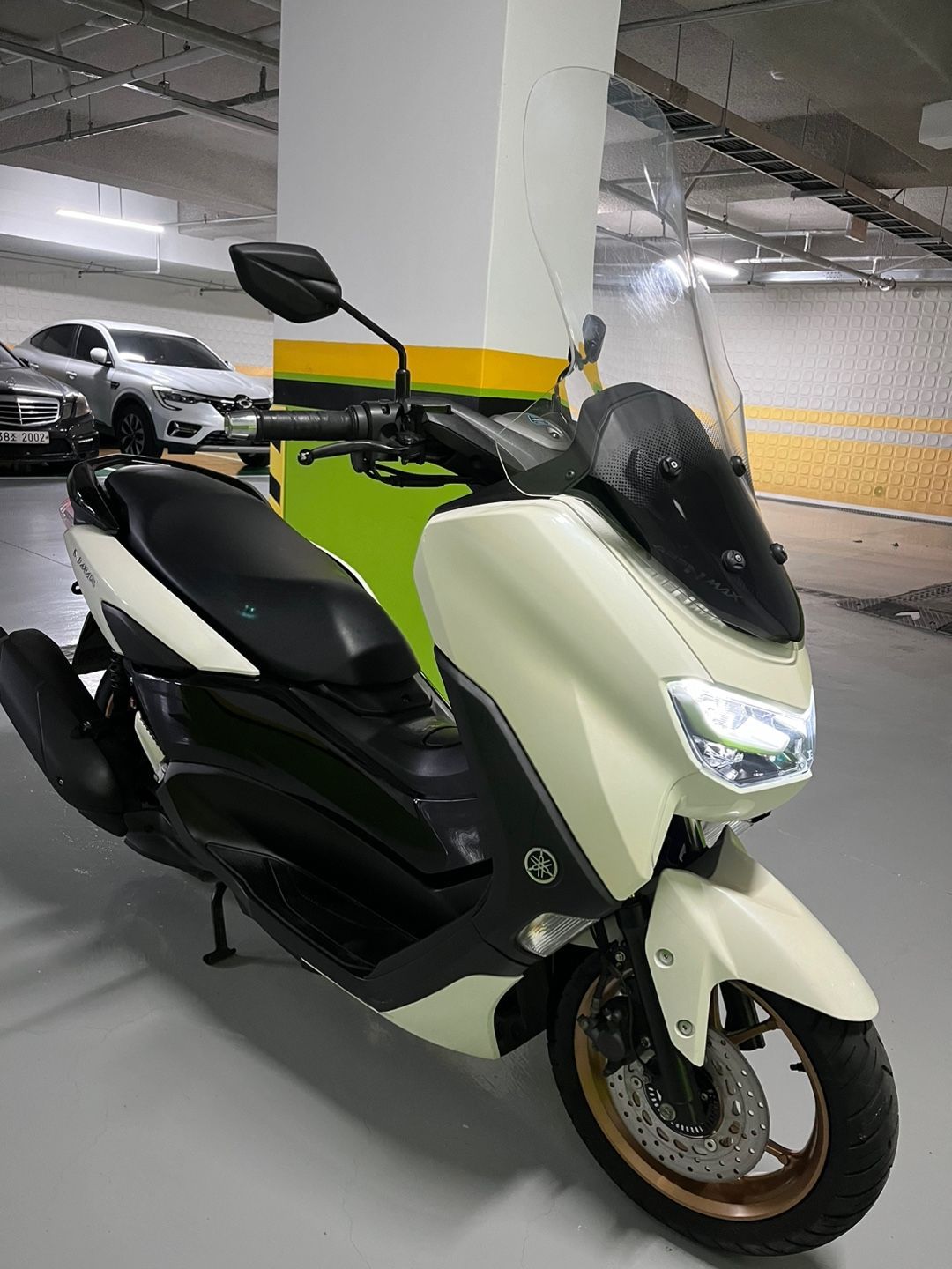 야마하 NMAX 155 thumb 2