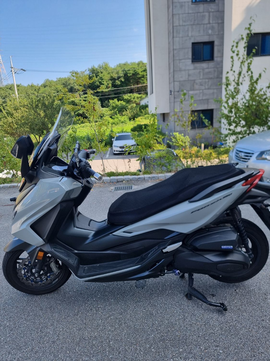 혼다 포르자 350 thumb 2