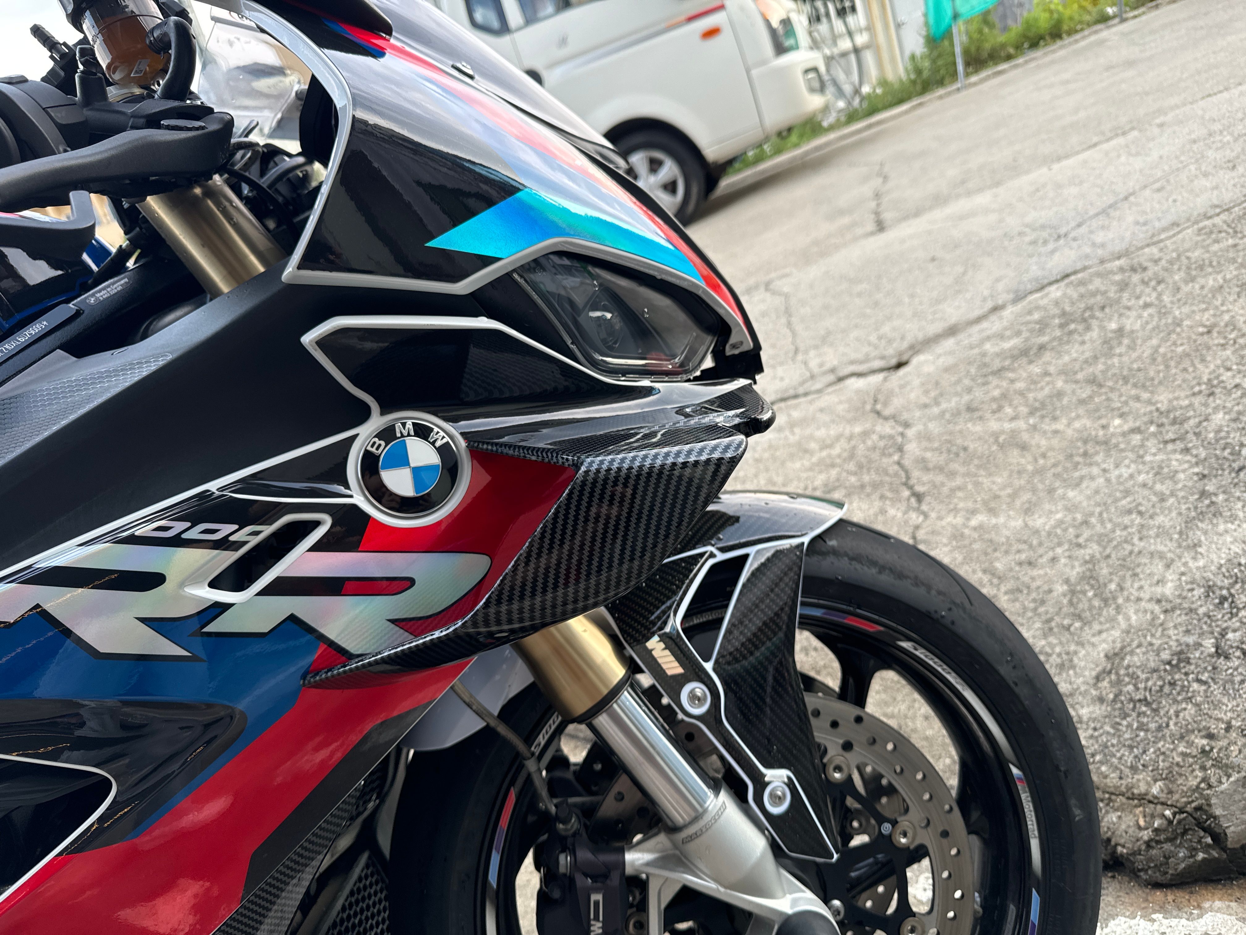 BMW S 1000 RR more