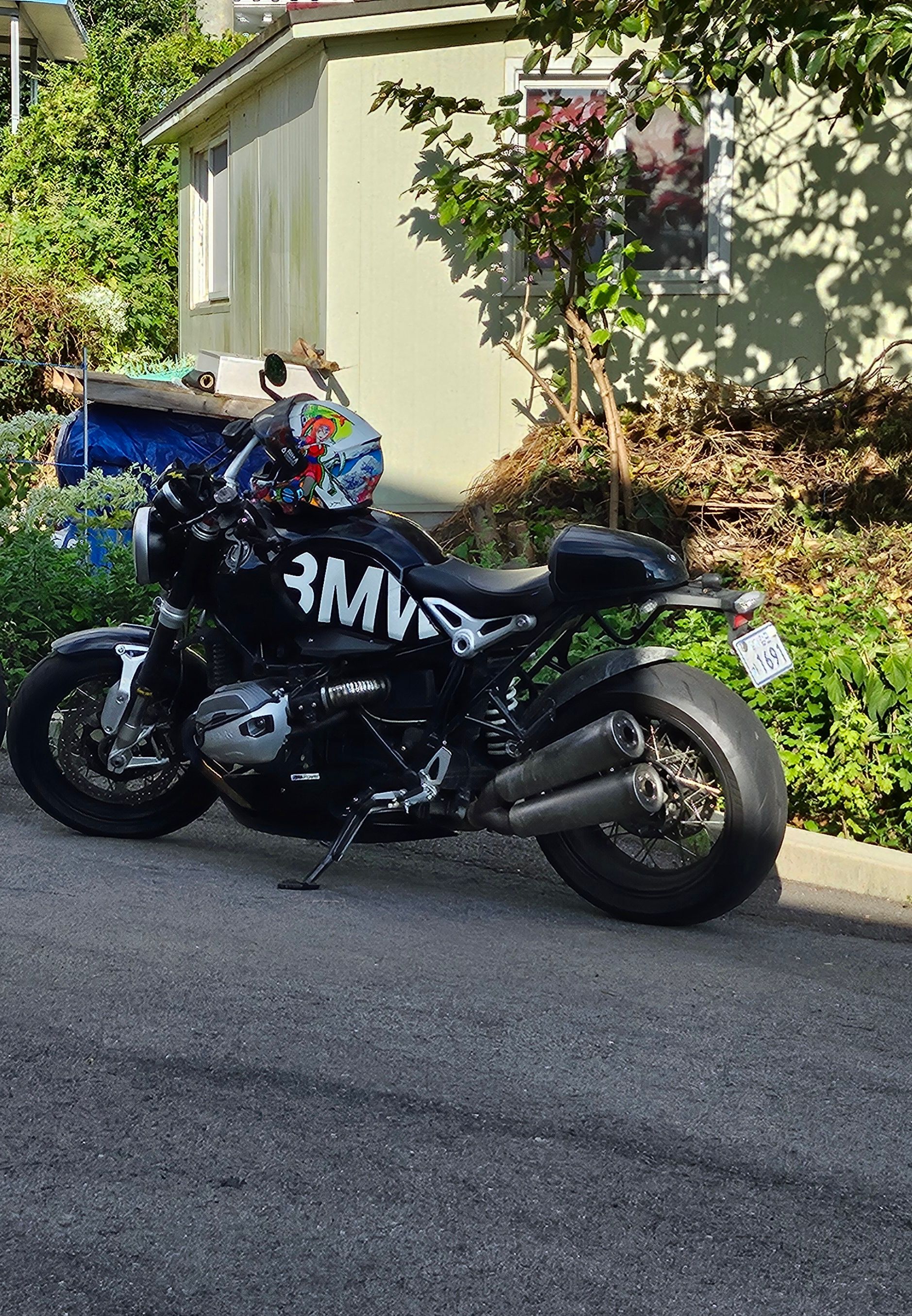 BMW R nine T thumb 2