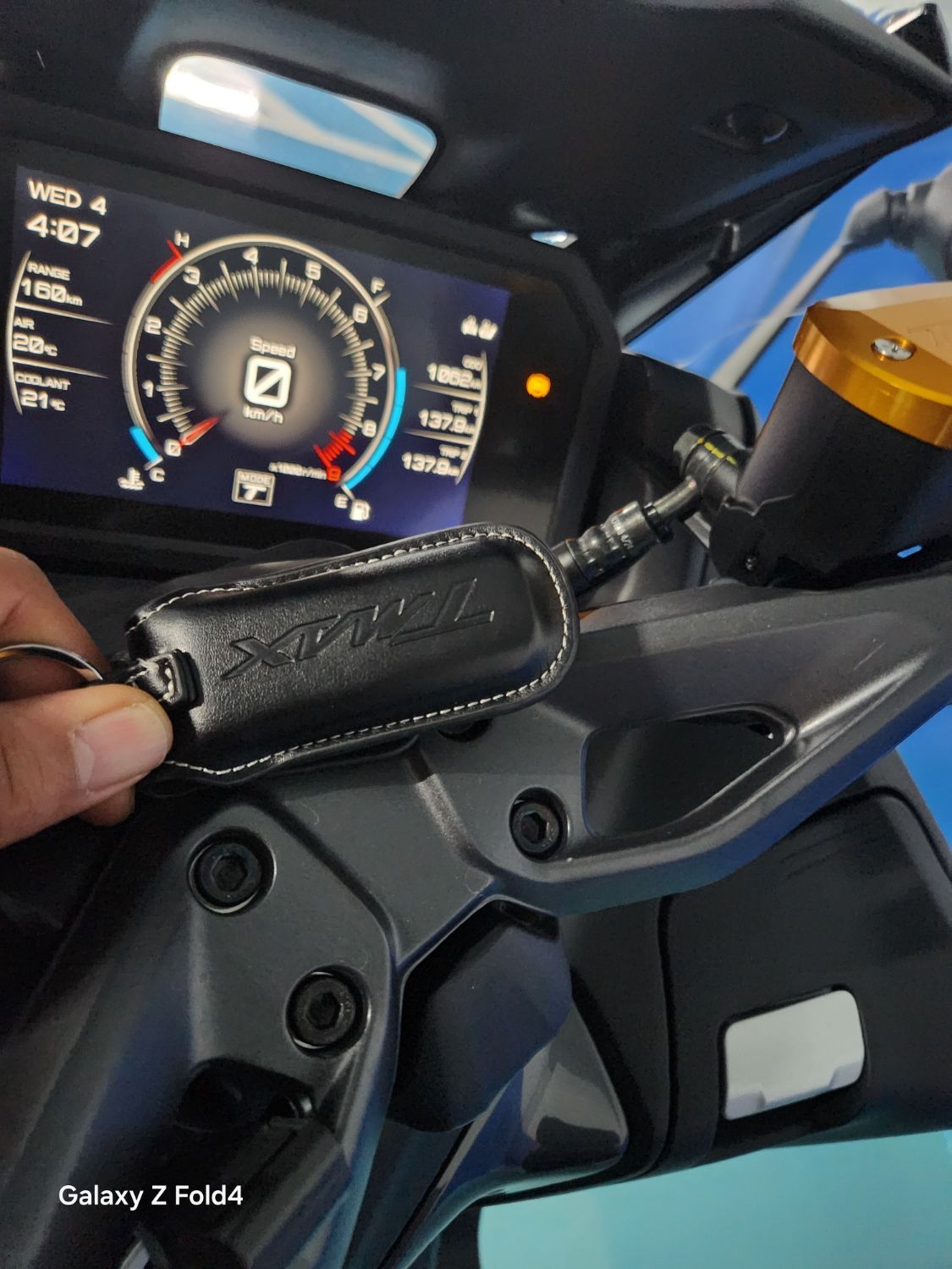 야마하 TMAX 560 more