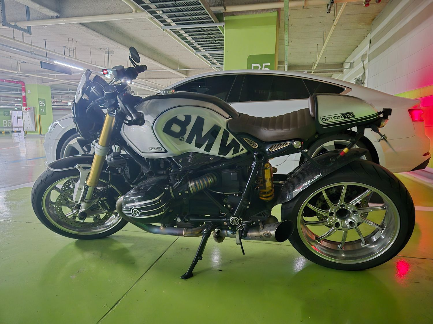 BMW R nine T 2019 화이트 사진 2