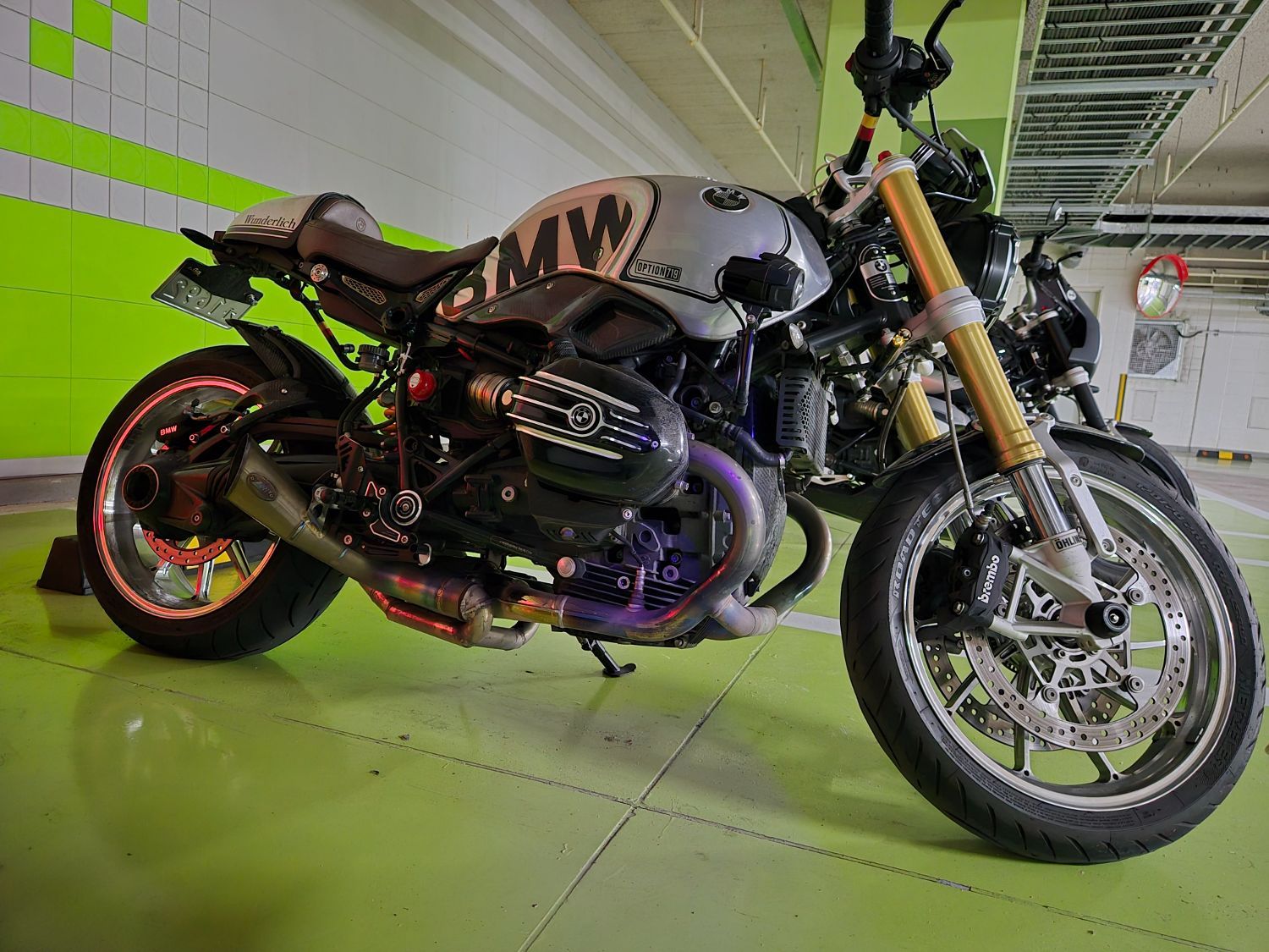 BMW R nine T 2019 화이트 사진 6