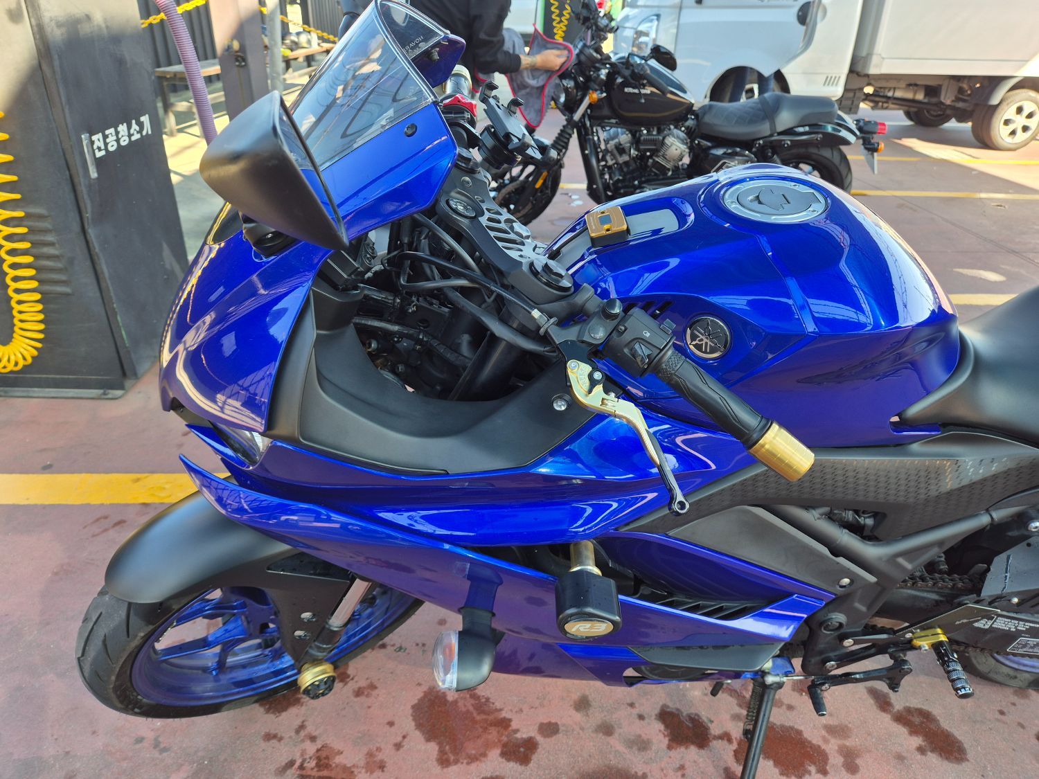 야마하 YZF R3 more