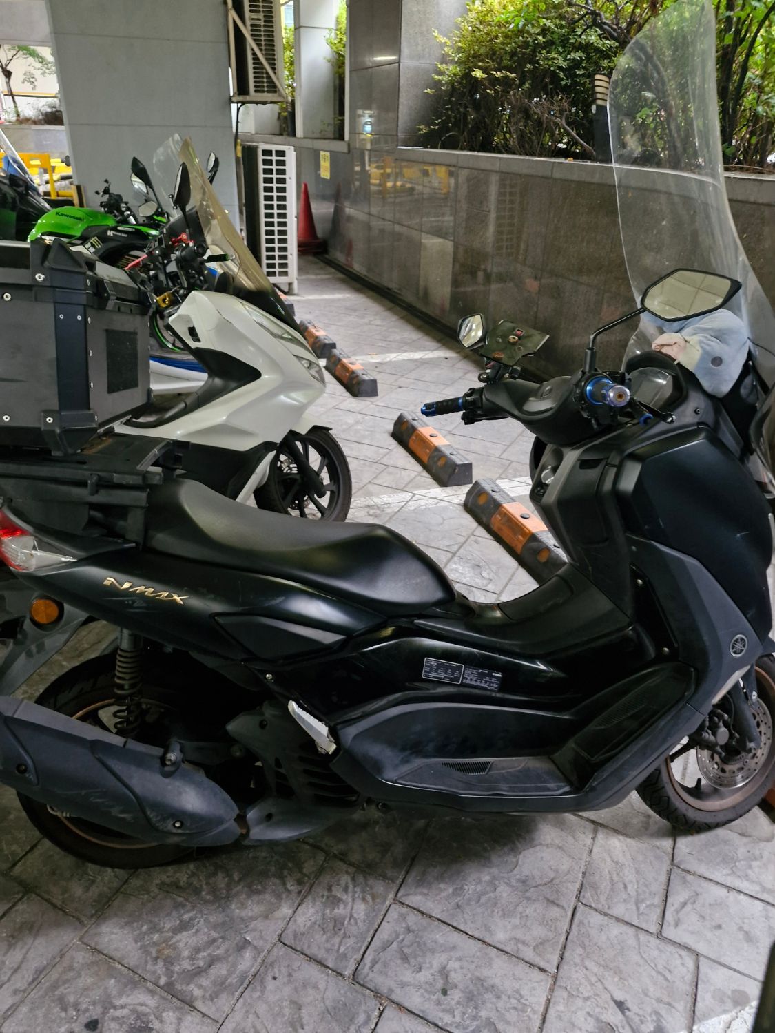 야마하 NMAX 125 thumb 2