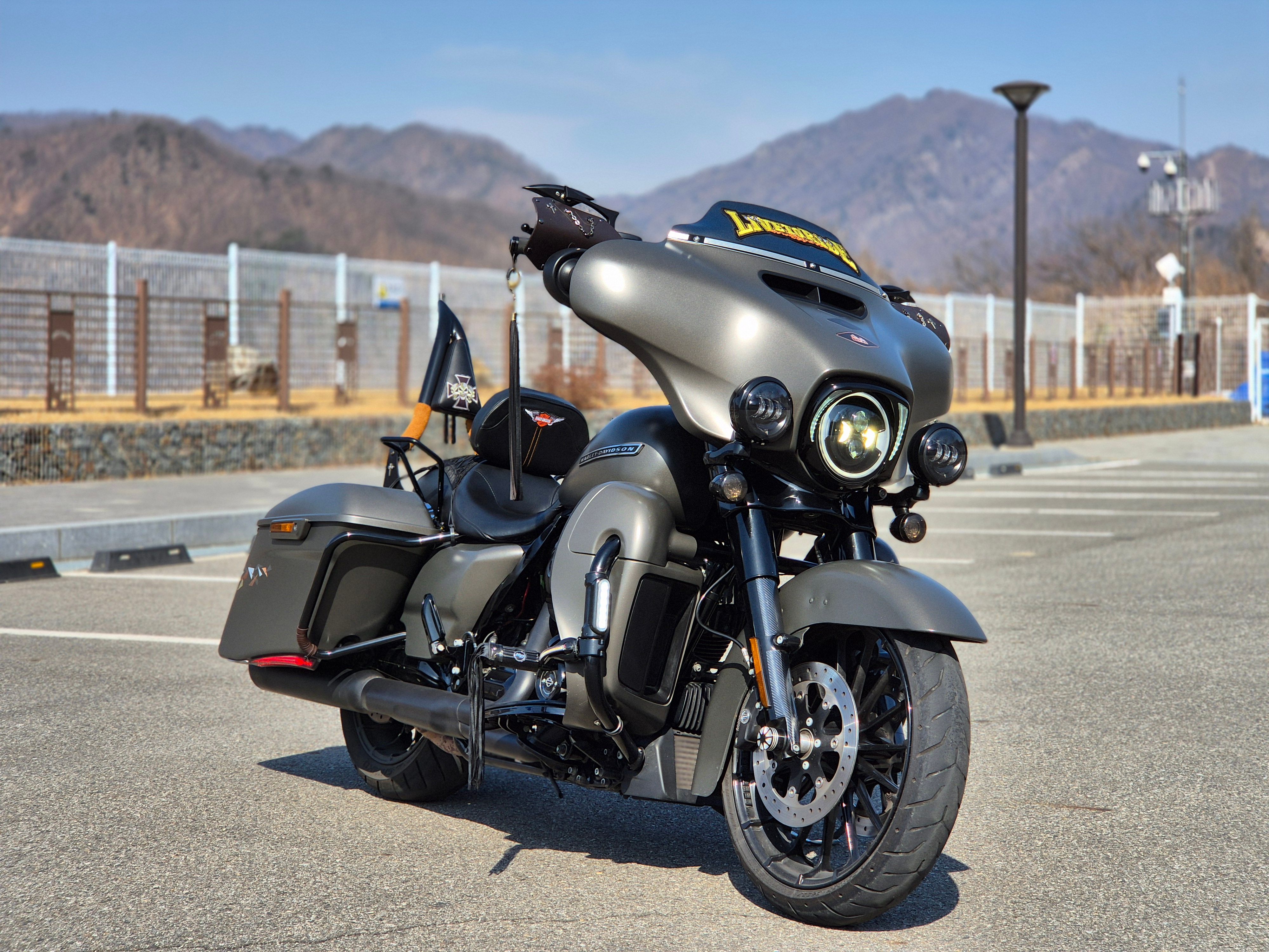 할리데이비슨 스트리트 글라이드 스페셜 thumb 2