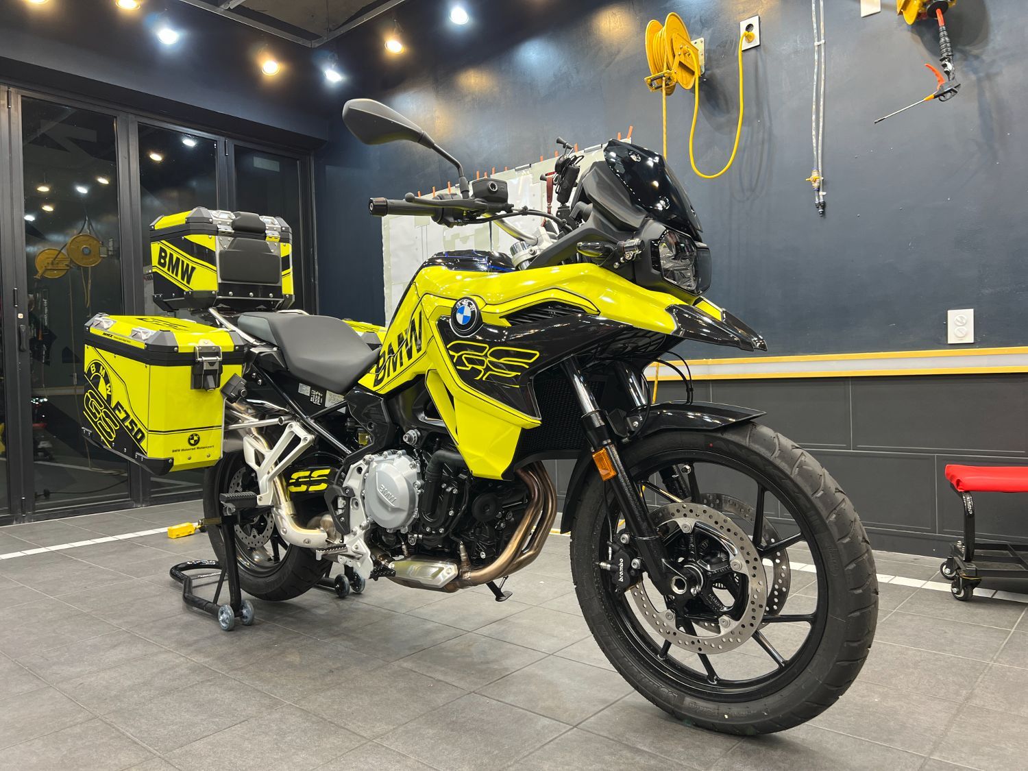 BMW F 750 GS 2023 옐로 사진 2