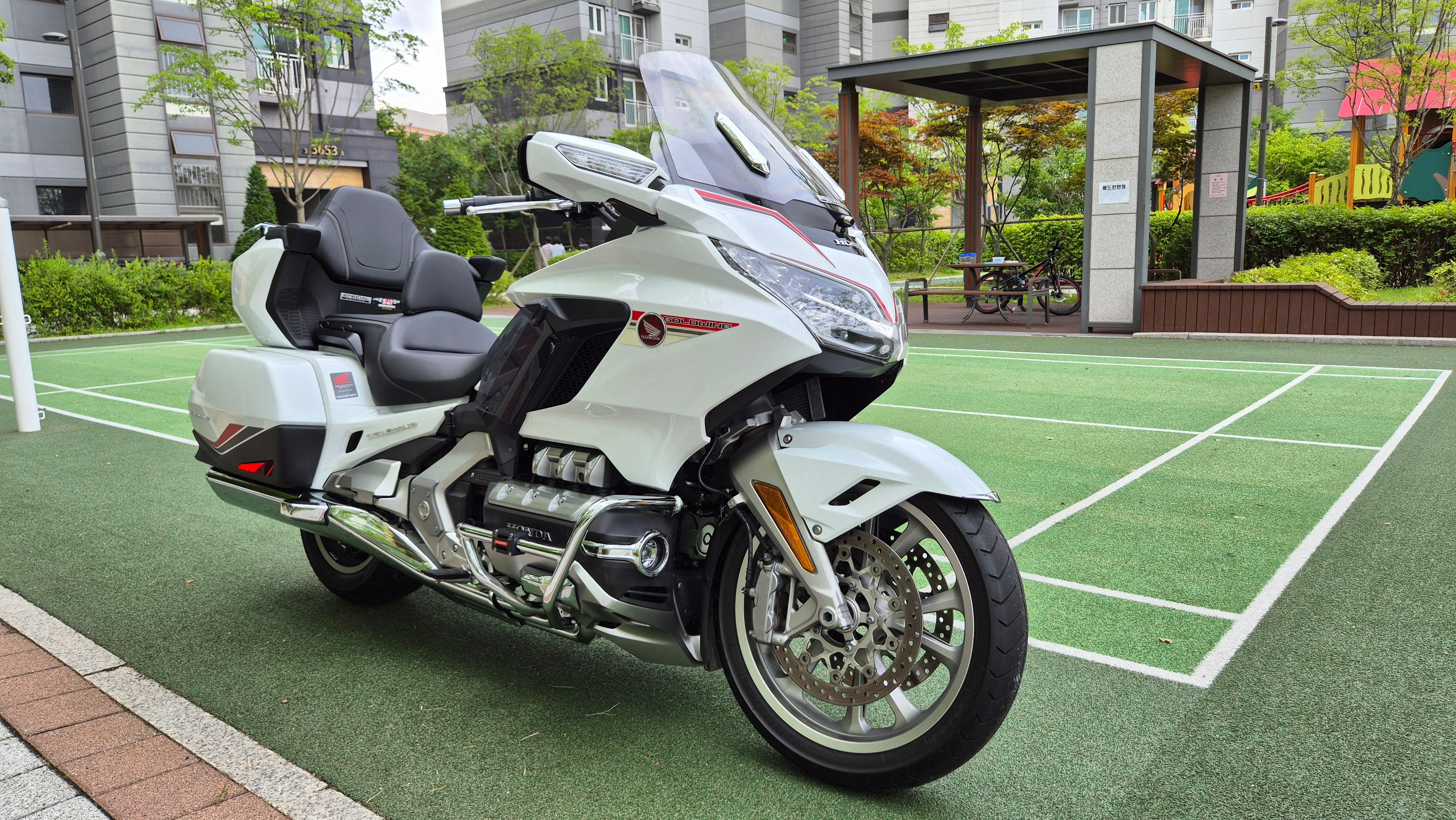 혼다 골드윙 투어 DCT 에어백 more