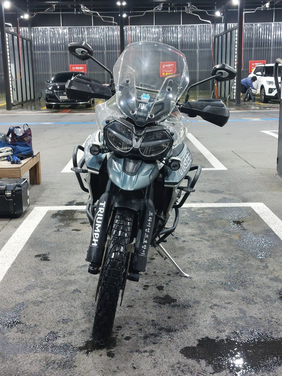 트라이엄프 타이거 800 more