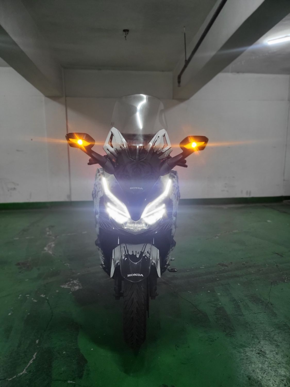 혼다 포르자 350 thumb 2