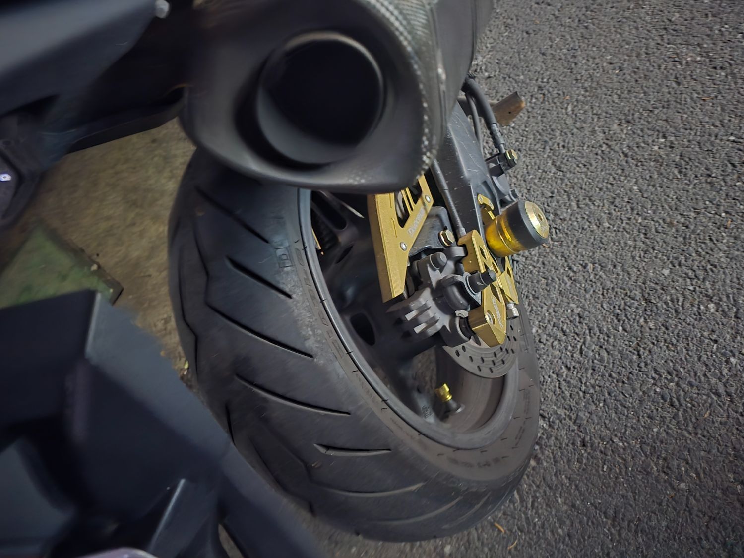 야마하 TMAX 560 thumb 2