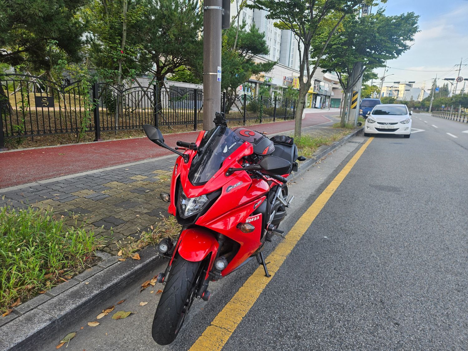 혼다 CBR 650 F thumb 2