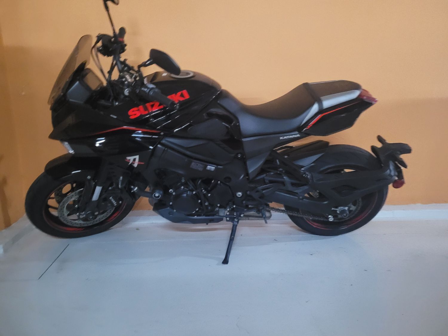 스즈키 GSX S 1000 thumb 2