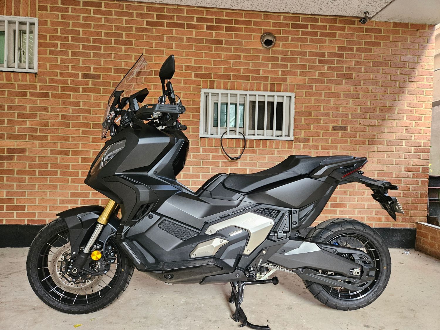 혼다 X ADV thumb 2