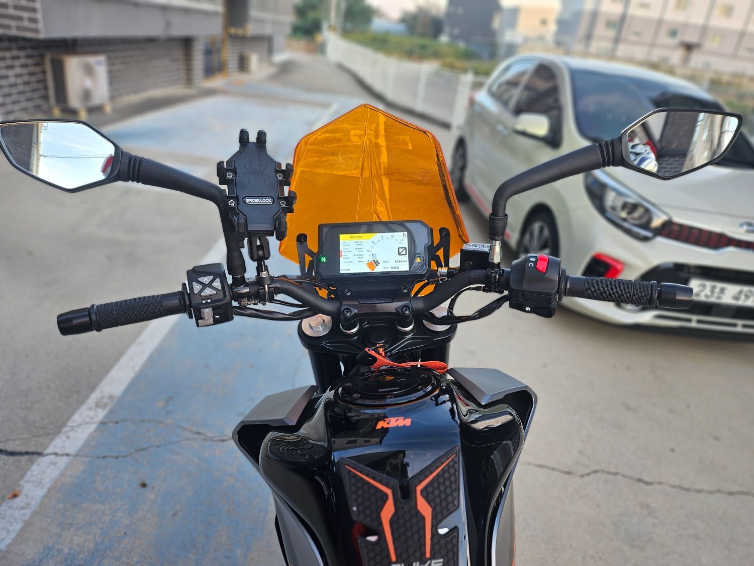 KTM 390 듀크 thumb 2