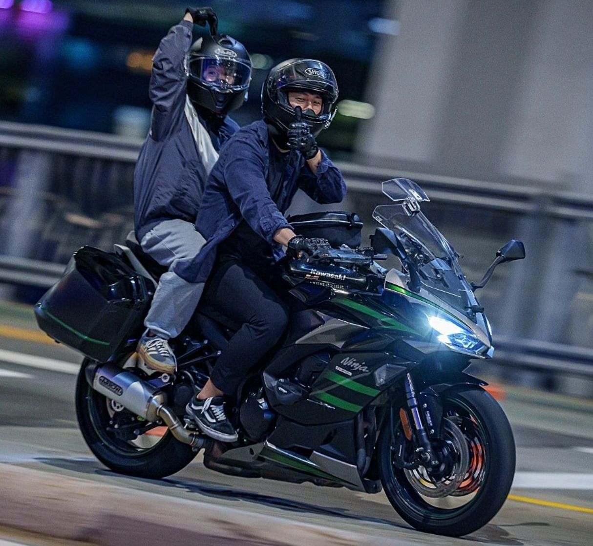 가와사키 닌자 1000 SX thumb 2