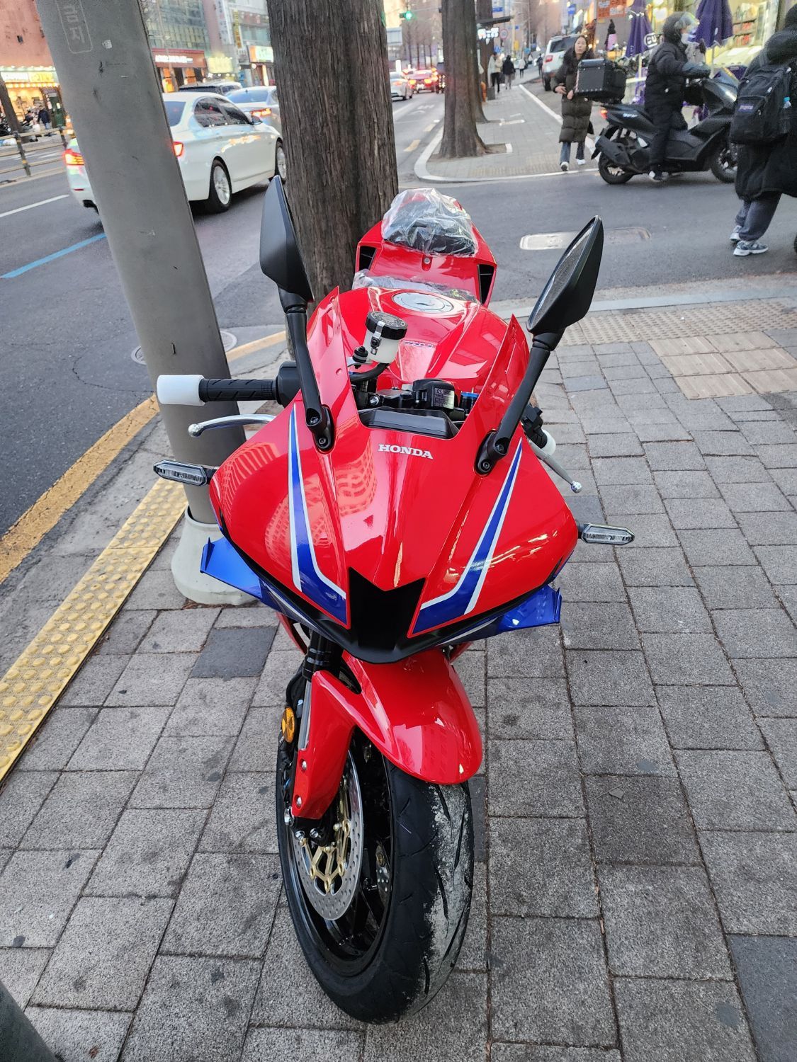 혼다 CBR 600 RR thumb 2