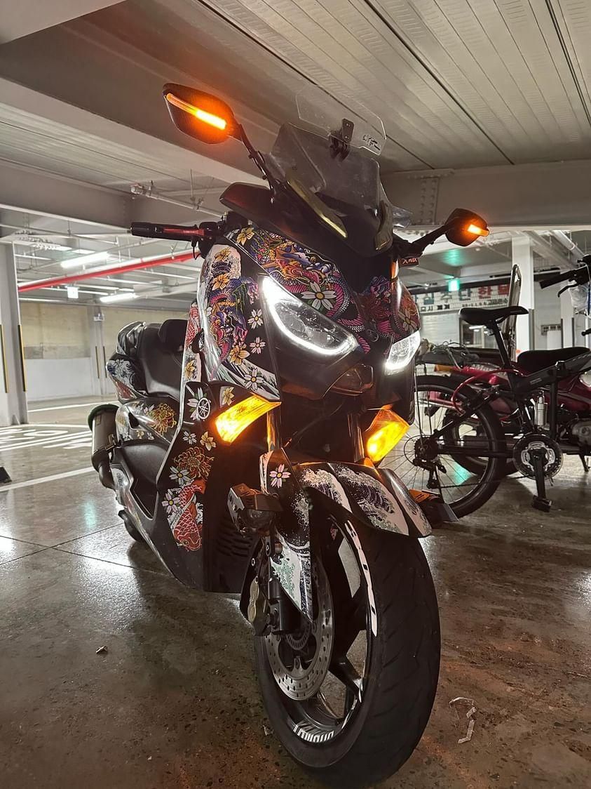 야마하 XMAX 300 ABS main