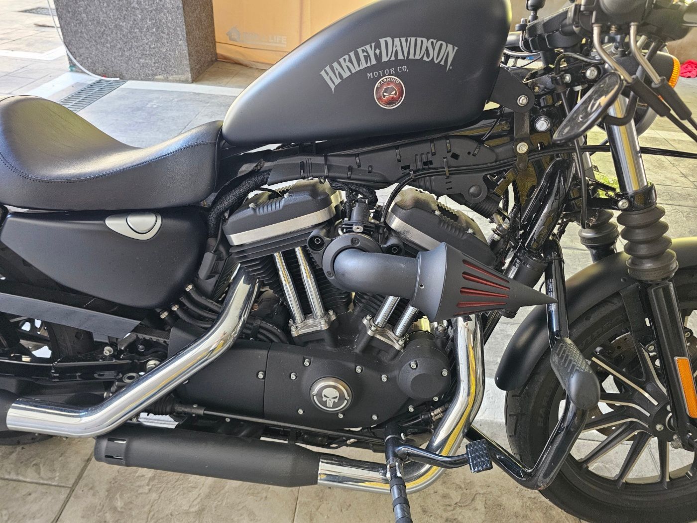 할리데이비슨 아이언 883 thumb 2