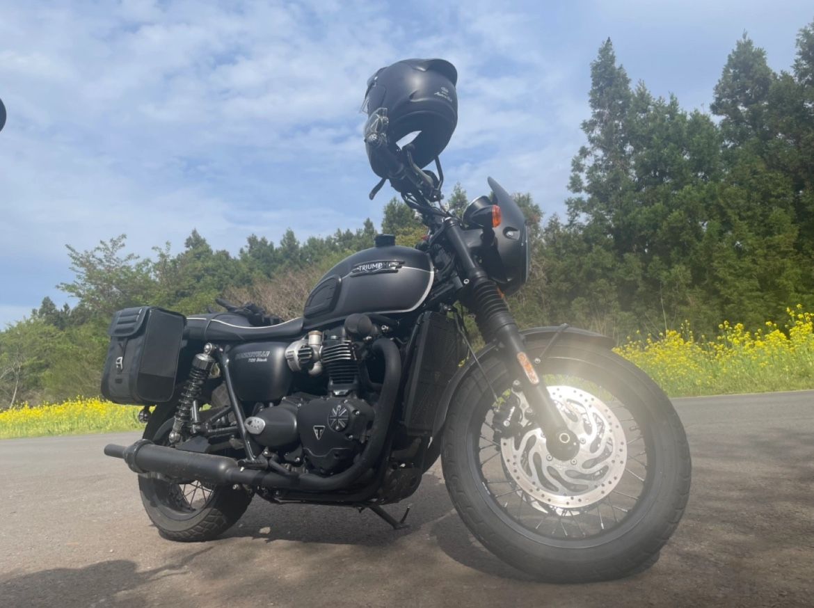 트라이엄프 본네빌 T120 블랙 main