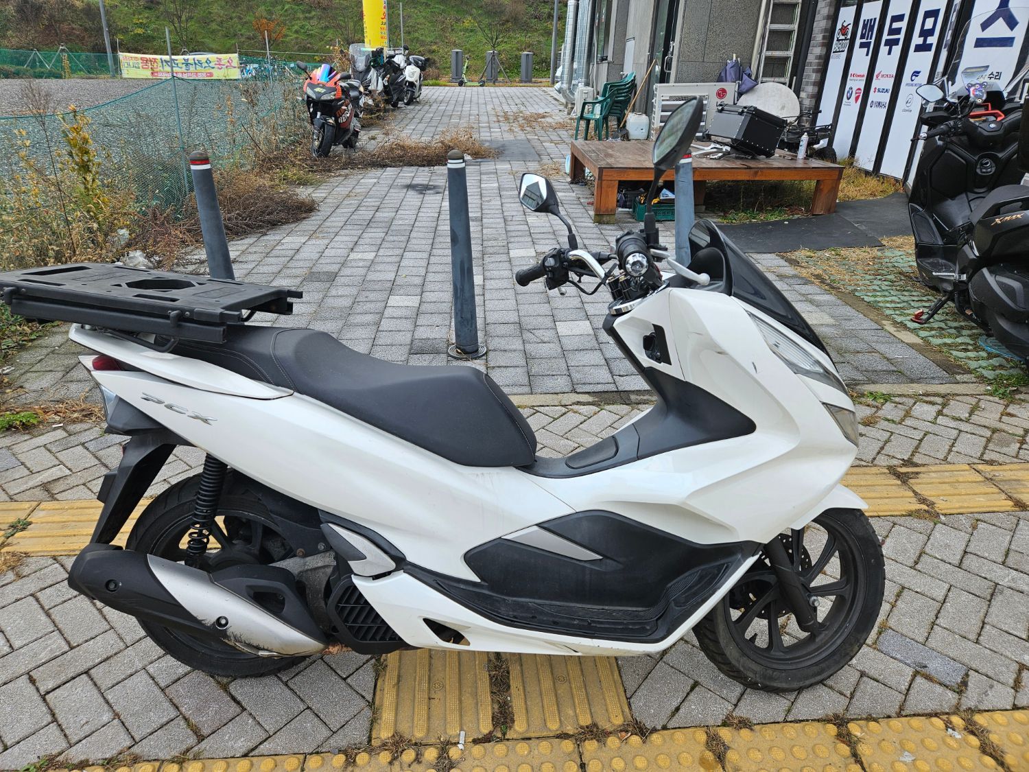 혼다 PCX 125 more