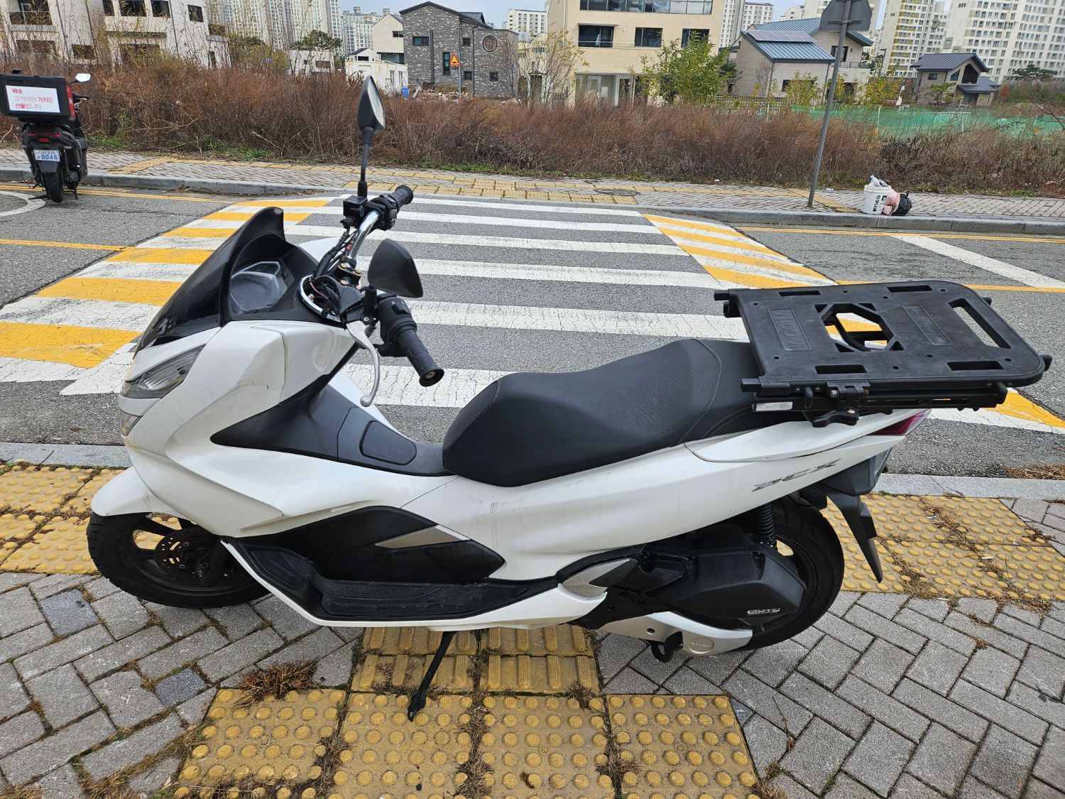 혼다 PCX 125 thumb 2