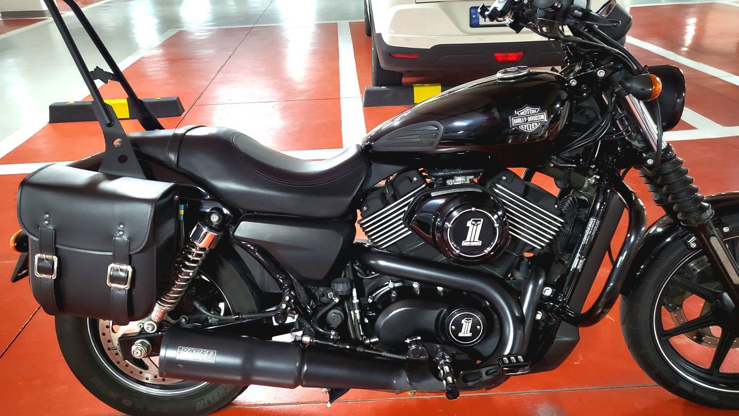 할리데이비슨 스트리트 750 more