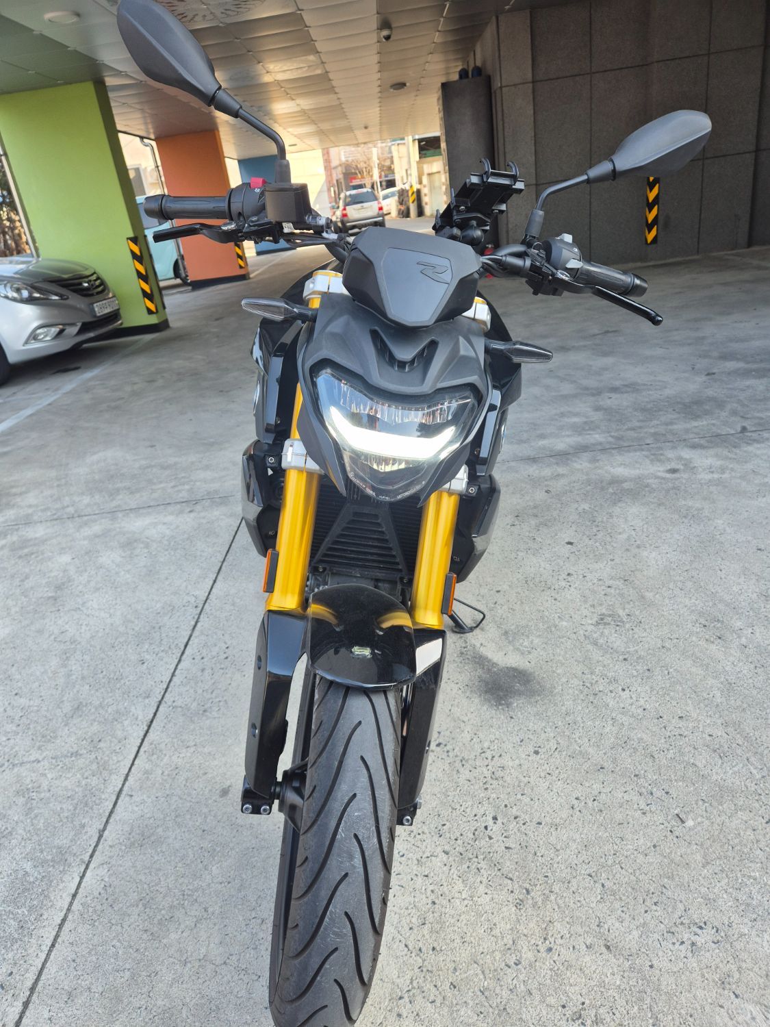 BMW G 310 R thumb 2