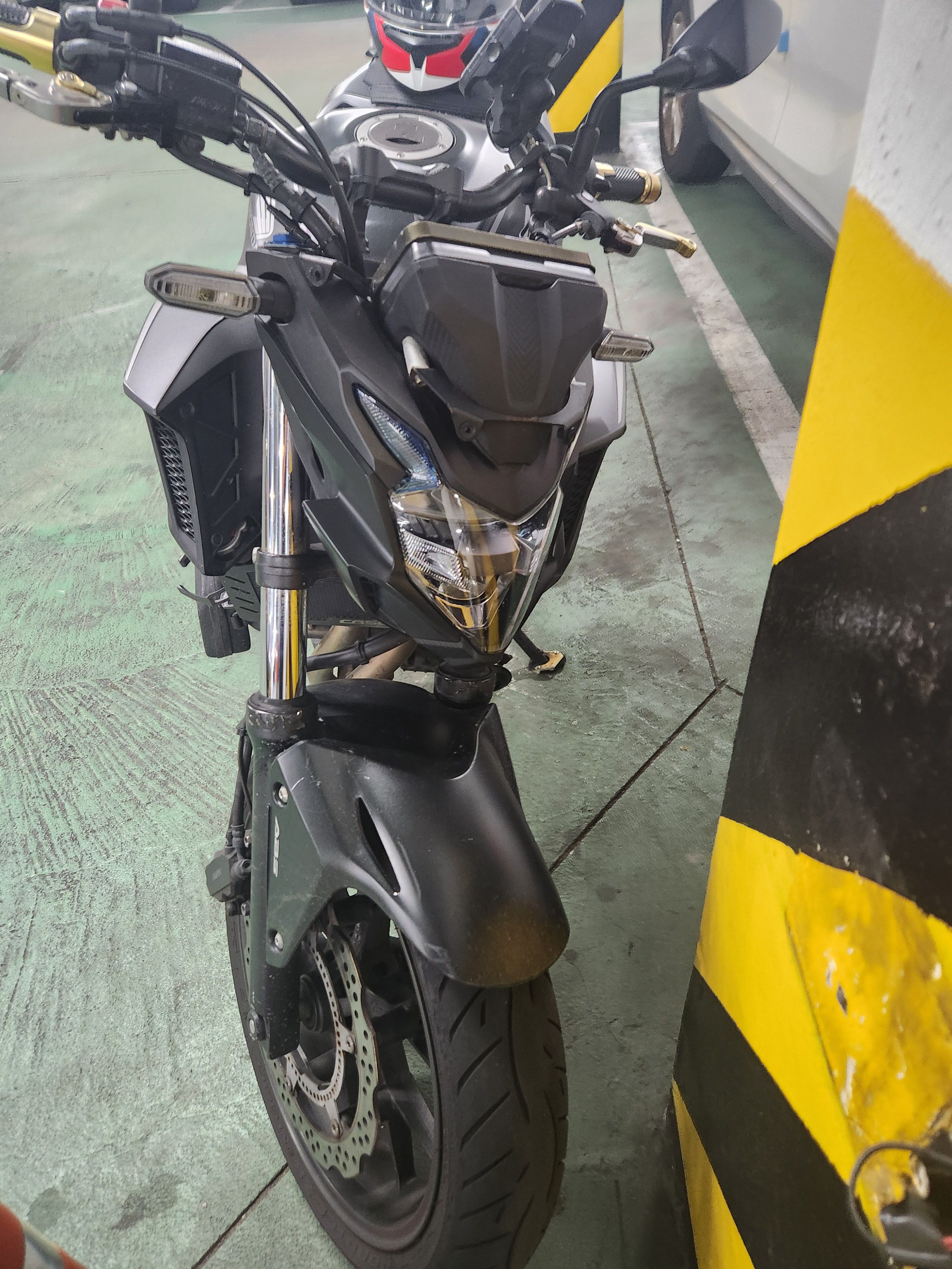 혼다 CB 500 F more