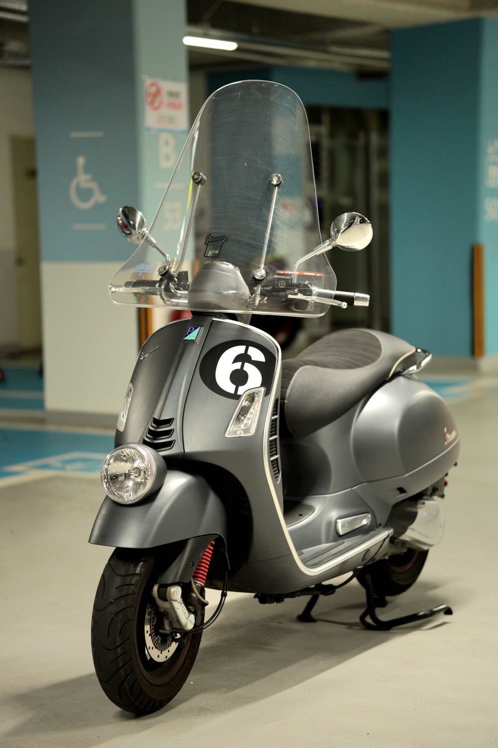 베스파 GTV 300 세이조르니 thumb 2