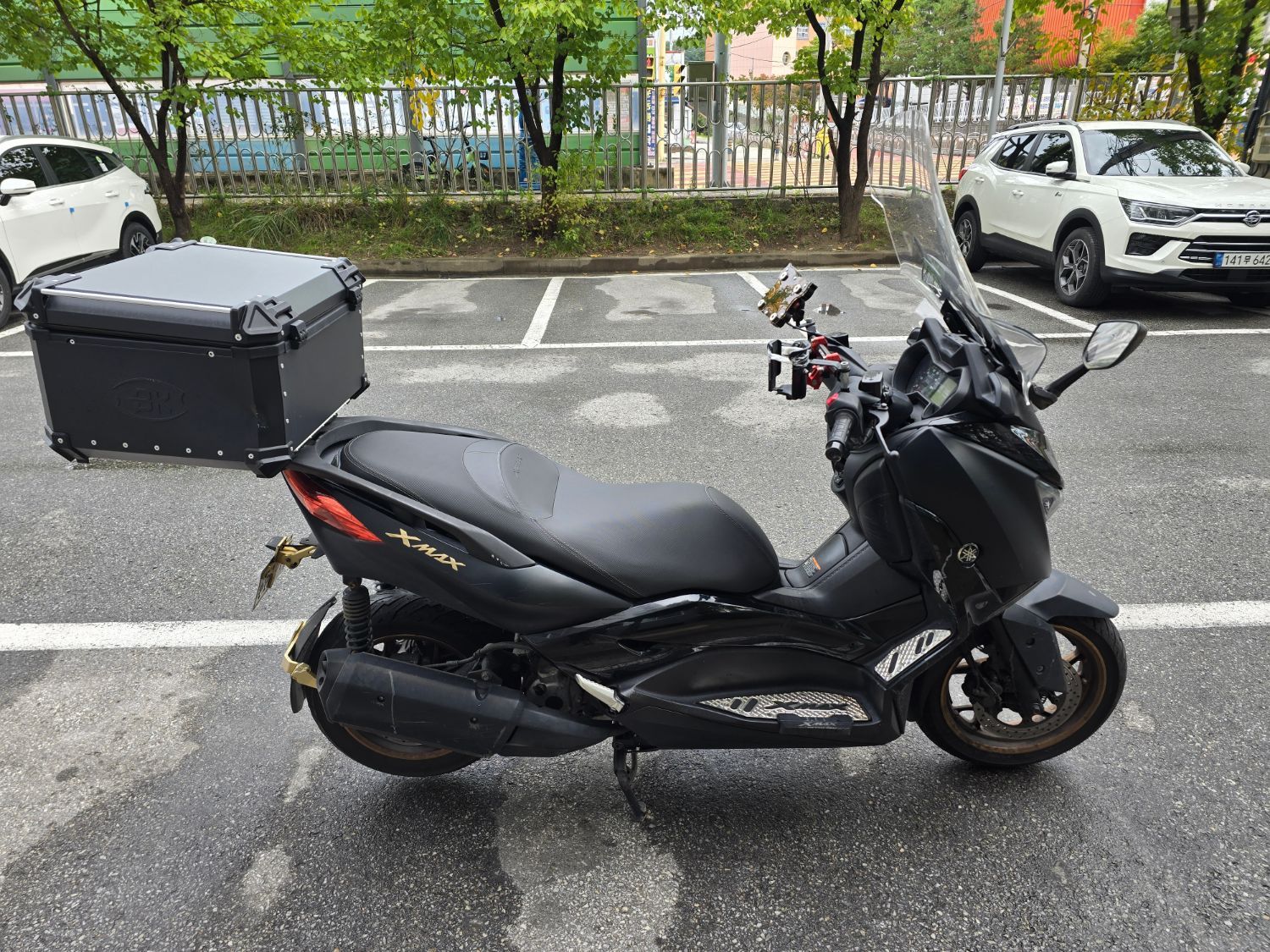 야마하 XMAX 300 ABS thumb 2