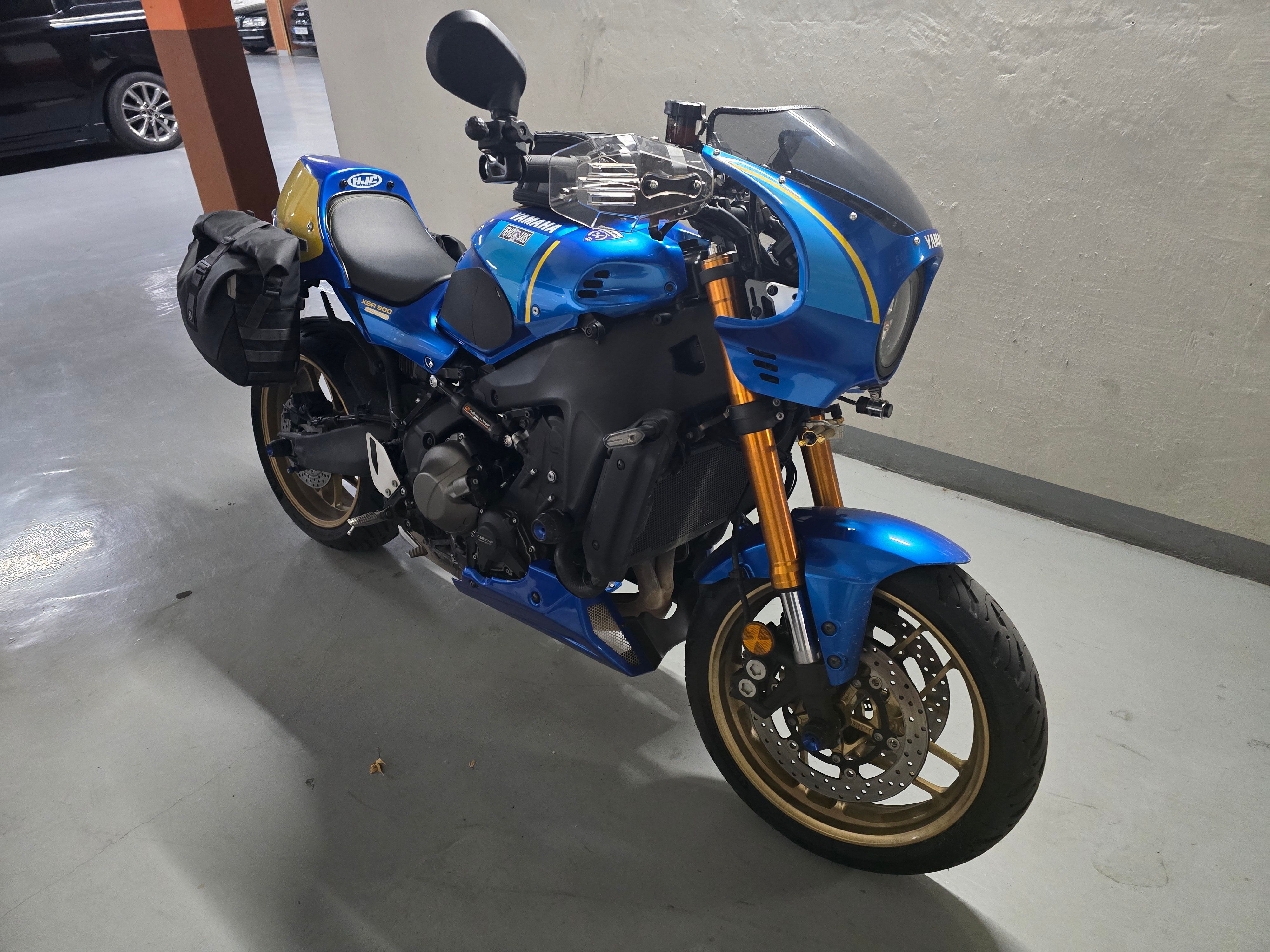 야마하 XSR 900 more