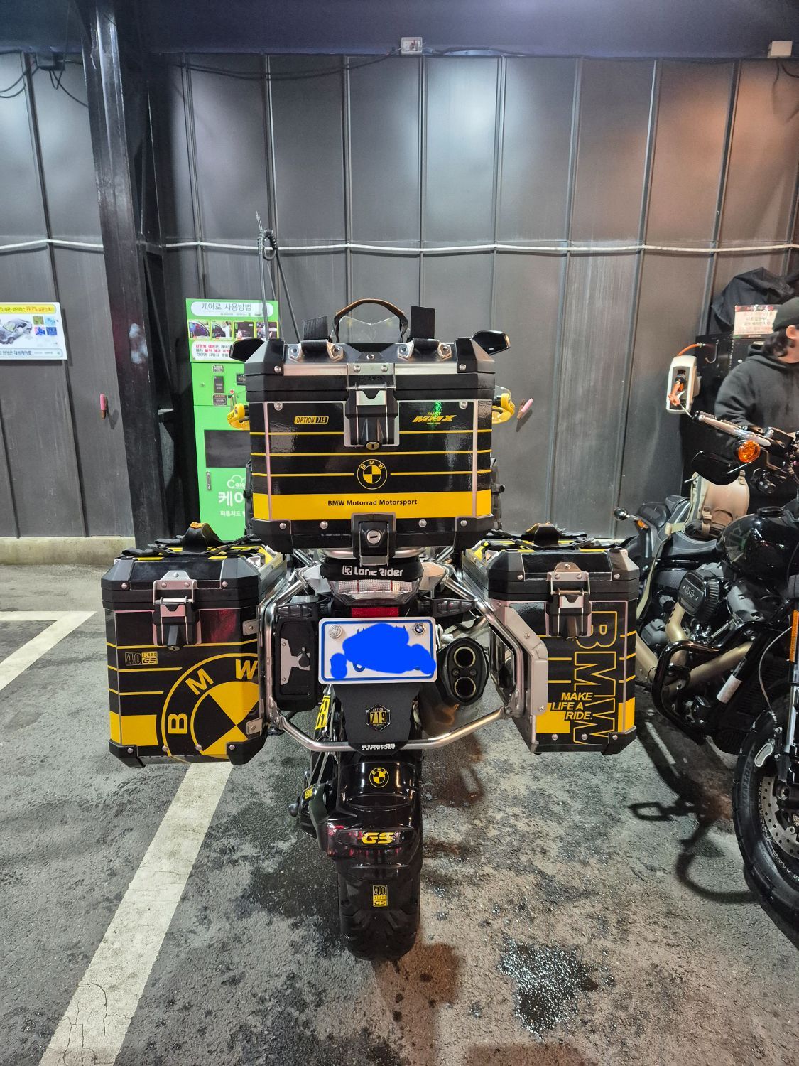 BMW R 1250 GS 40th 2022 블랙 사진 2