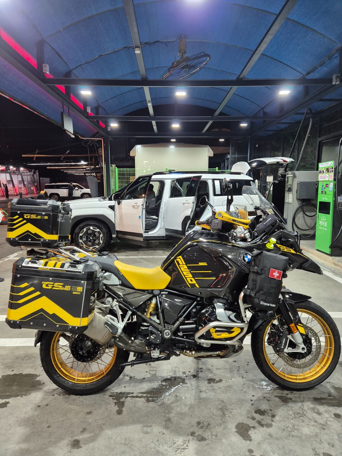 BMW R 1250 GS 40th 2022 블랙 사진 3